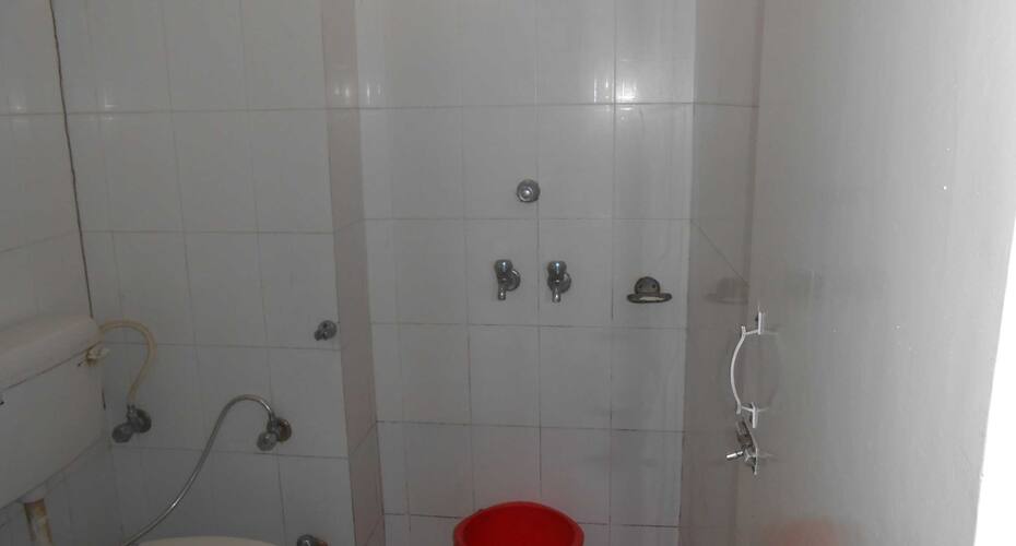 Hotel Safari Palace, Anpara 2